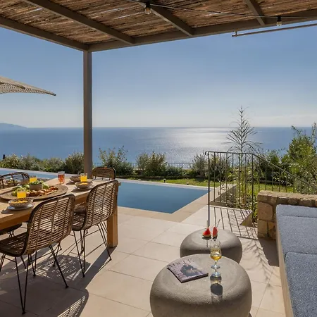 فيلة Apeiron Livathos (Kefalonia)