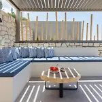 Villa Apeiron *